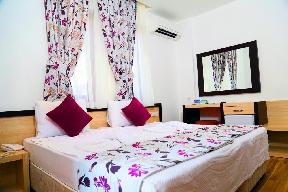 Hotel Hermes Kas Bagian luar foto
