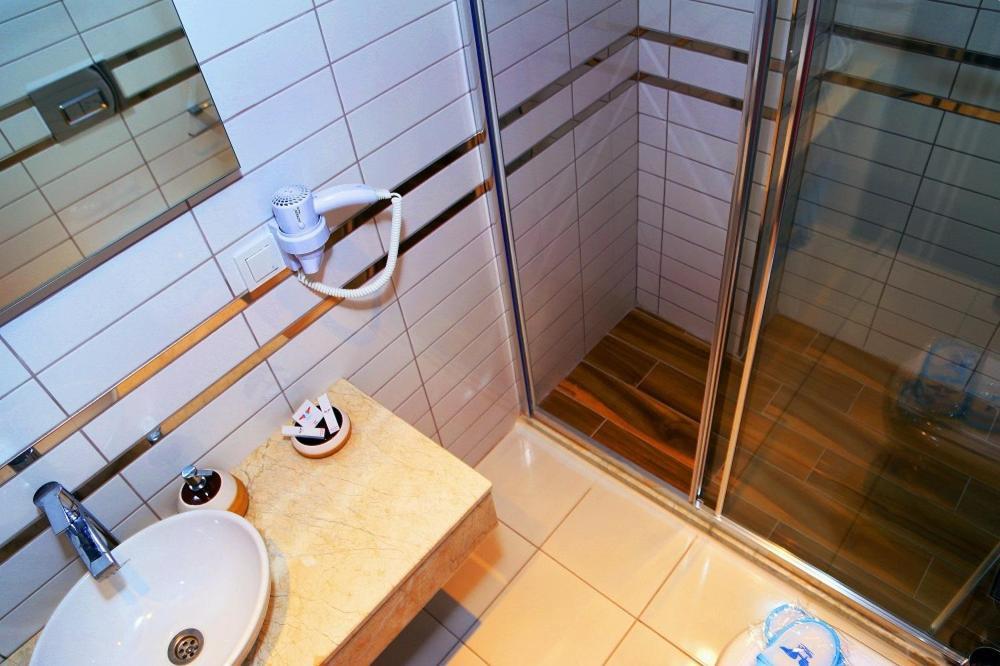 Hotel Hermes Kas Bagian luar foto