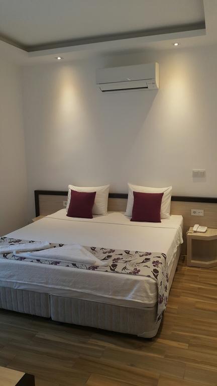 Hotel Hermes Kas Bagian luar foto